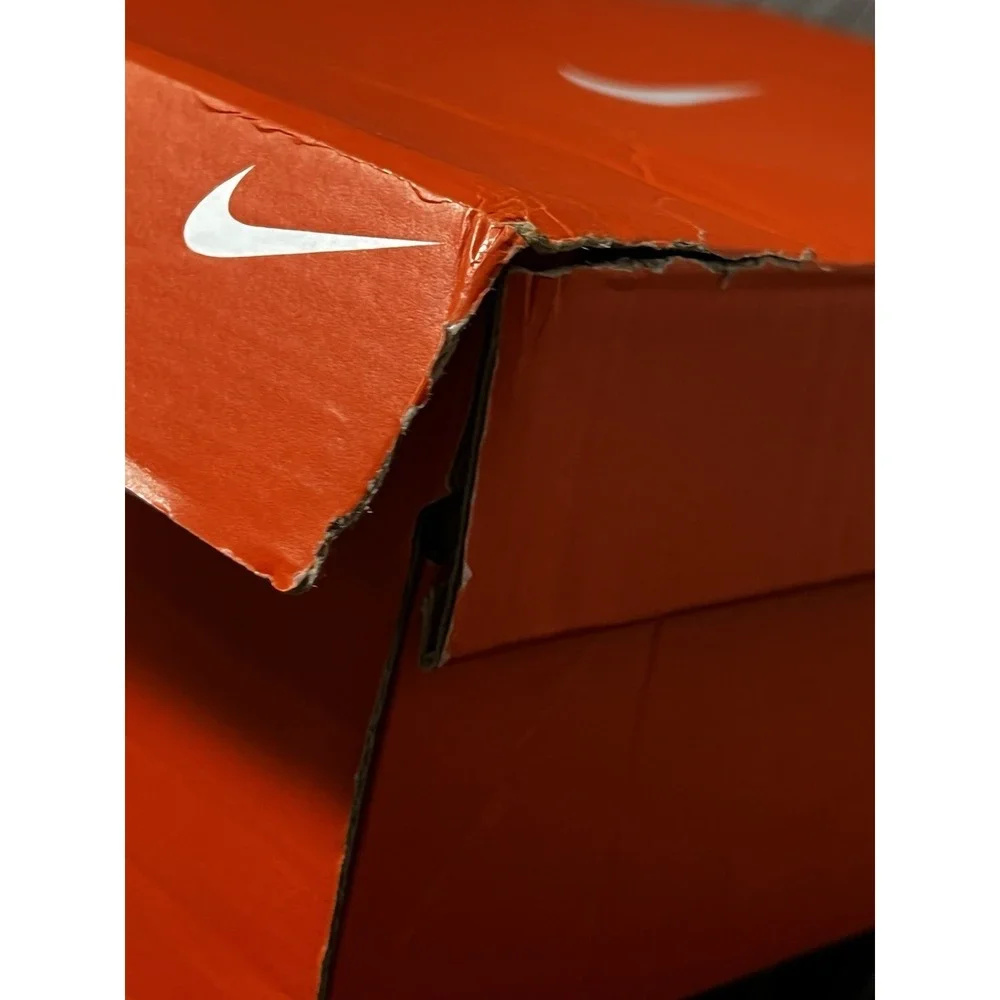 Nike Team Hustle D 10nBoys Basketball Sneaker‎ Shoe Black Size 4.5Y CW6735-004